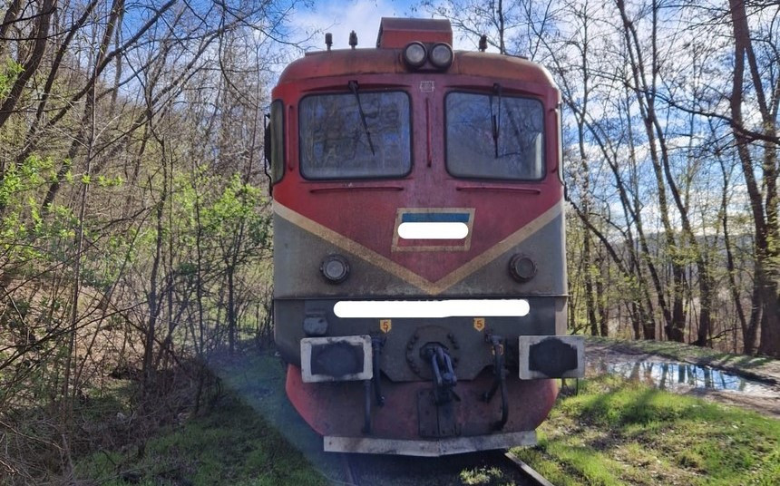 Accident feroviar în România. Un bărbat a murit după ce a fost lovit de tren. Medicii nu au mai putut face nimic