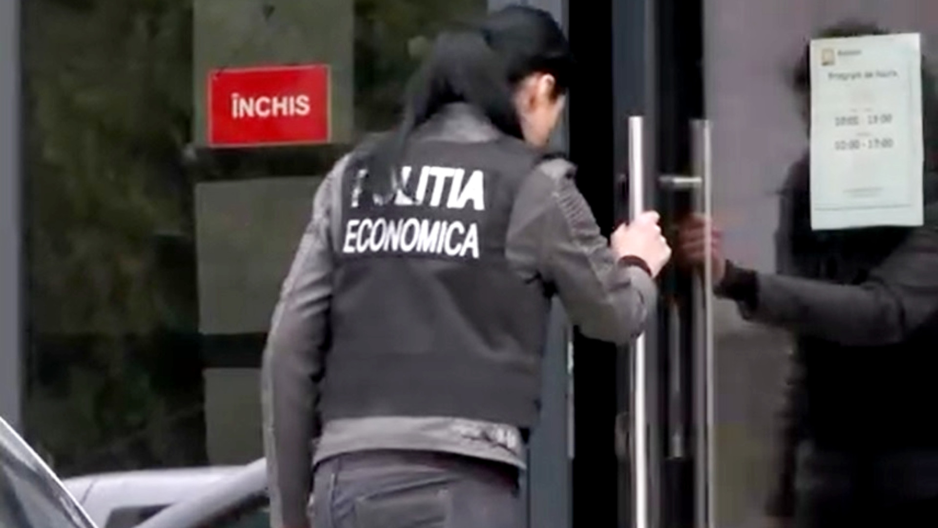 Înșelăciuni cu mobilă la comandă. 140 de plângeri au fost făcute în țară, iar prejudiciul se ridică la 4 milioane de lei