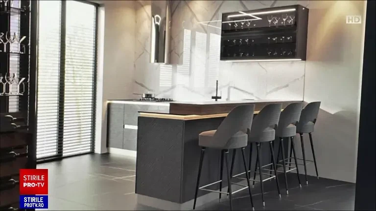 Înșelăciuni cu mobilă la comandă. 140 de plângeri au fost făcute în țară, iar prejudiciul se ridică la 4 milioane de lei