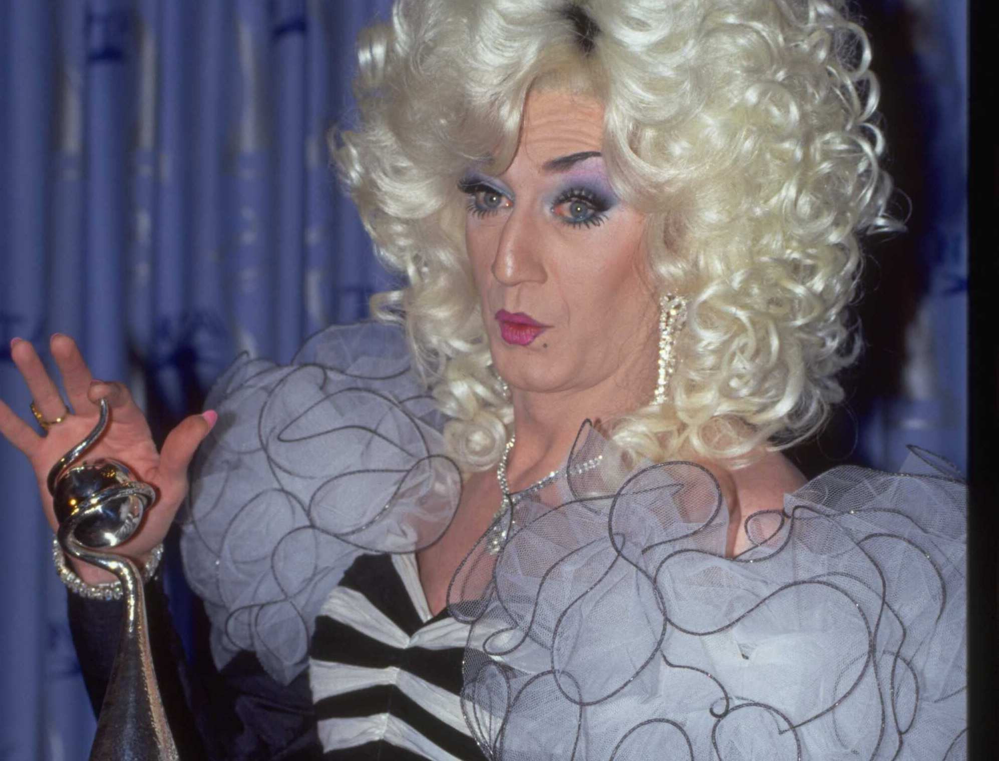 Paul O'Grady, celebru comediant britanic, mort la vârsta de 67 de ani. A devenit celebru în travesti