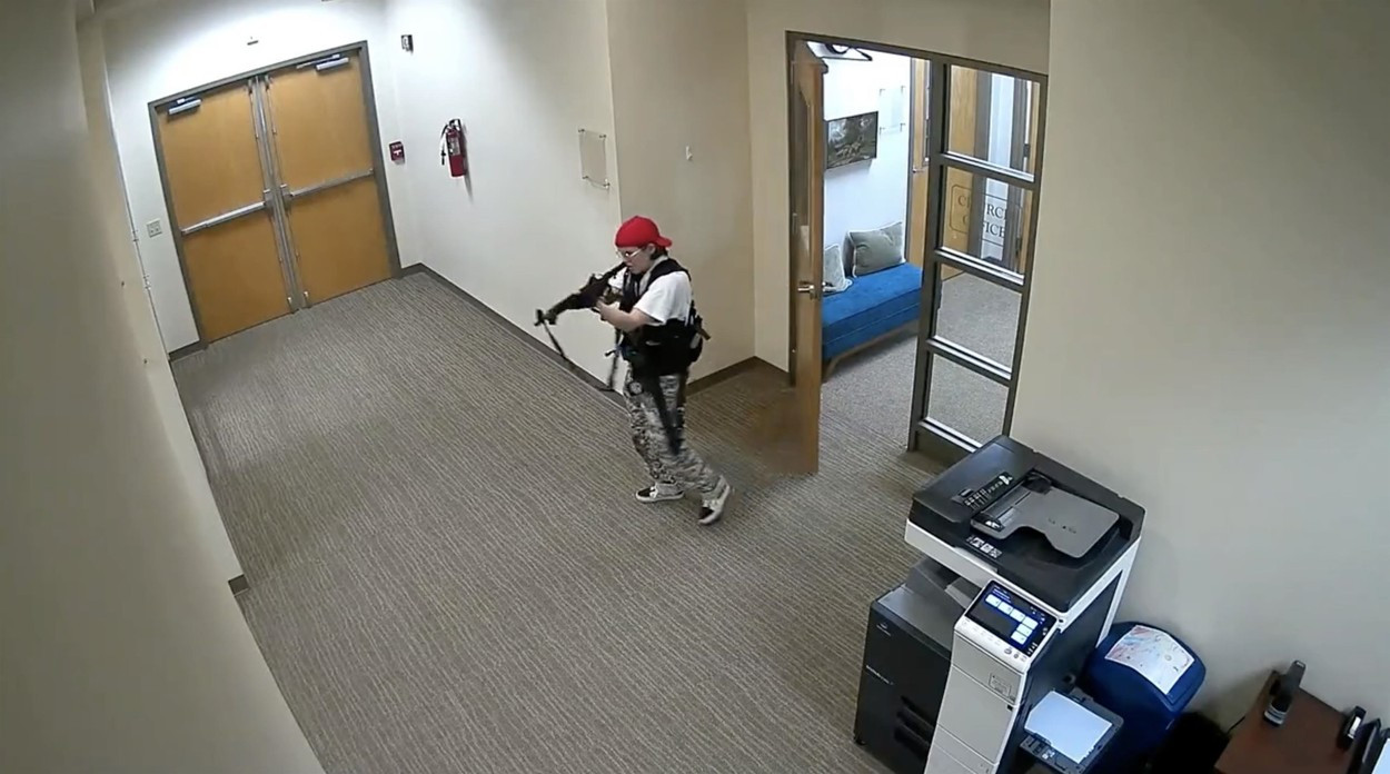 Eroina din timpul masacrului de la școala din Tennessee. O fetiță a fost ucisă în timp ce încerca să tragă alarma