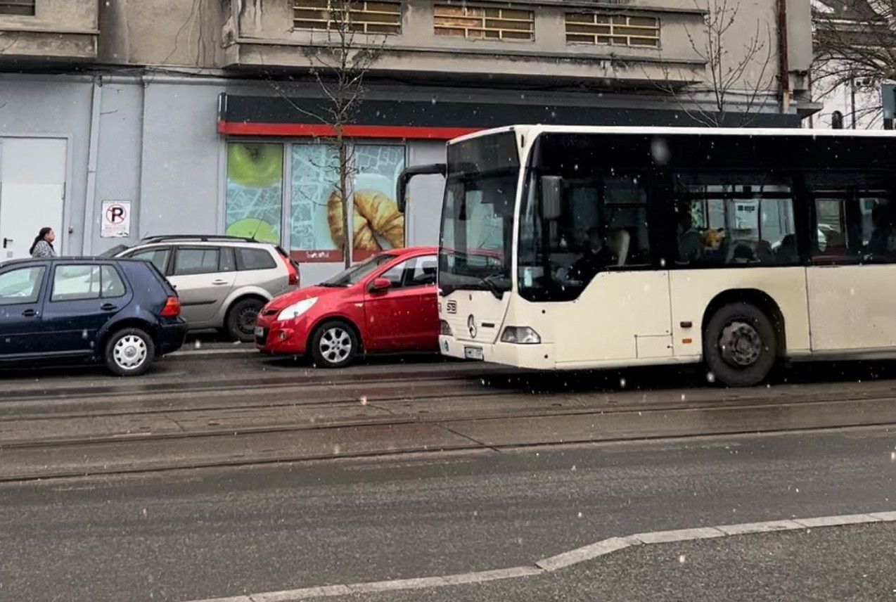 Ninge în București. În ce zone din România mai cade zăpada | VIDEO