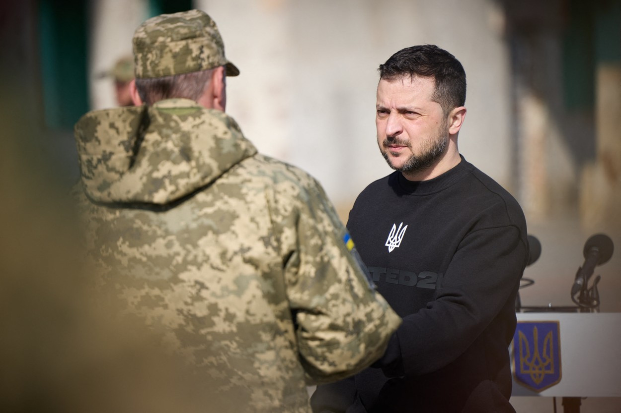 Zelenski le-a mulțumit „războinicilor” care luptă în direcţia Bahmut: „Inamicul ştie că Ucraina va câştiga” | VIDEO