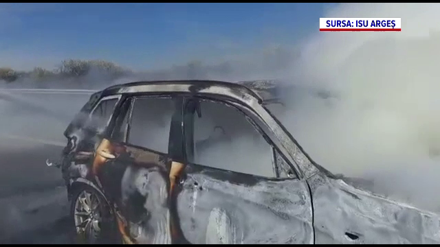O mașină, care se deplasa spre București, a luat foc în mers pe autostrada A1, la kilometrul 90