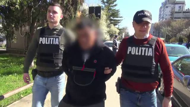 Câinii i-au mâncat găinile și și-a făcut dreptate singur. Un bărbat riscă să facă închisoare pentru că a ucis două animale