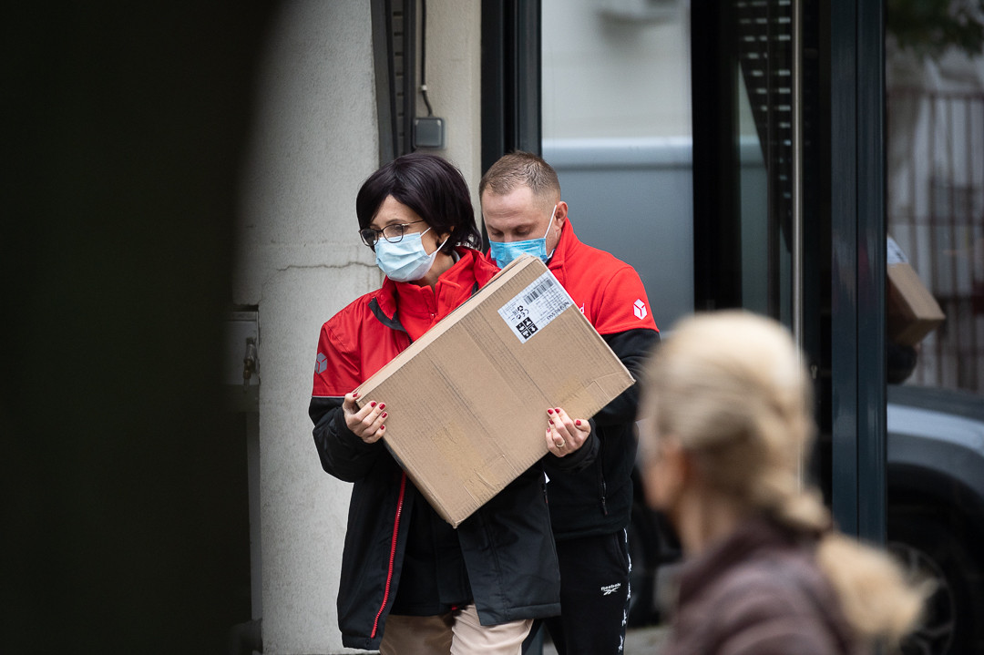 Aseară, românii au decis: Las Fierbinți și Șef sub acoperire, lider incontestabil de audiență!