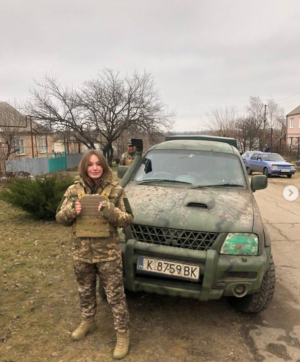 „Era un miros îngrozitor de explozibil și de carne”. Povestea frumoasei adolescente care și-a pierdut un picior pe front FOTO