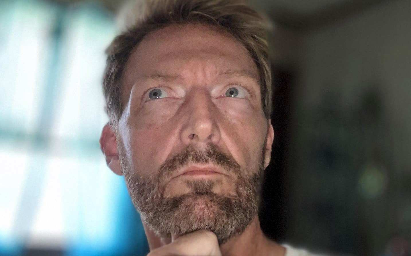 Bărbatul care susține că a vorbit cu îngerii, în comă: „Mi-au spus că fratele și câinele meu vor muri și exact așa a fost”