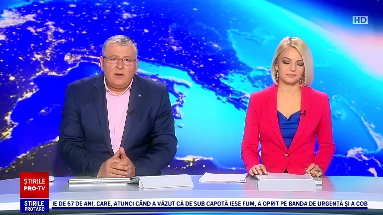 Un bărbat a fost filmat în timp ce se urca pe un pod mobil din Miami. Cum s-a terminat cascadoria