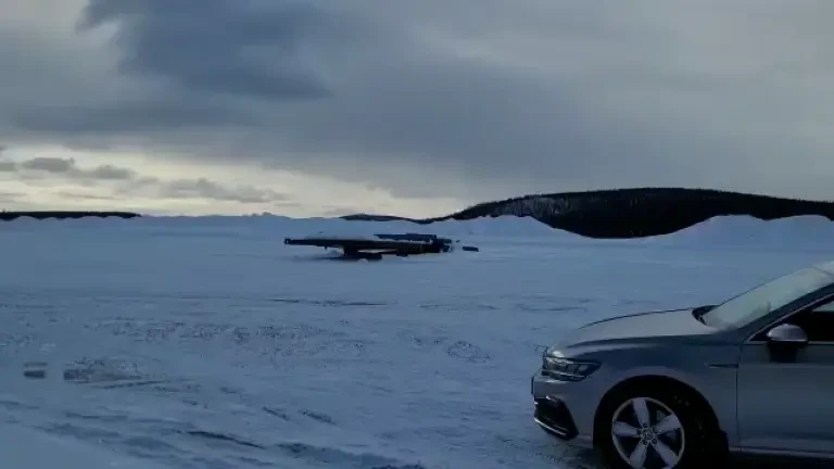 O echipă2 de tineri cercetători români au trimis în spațiu o imprimantă 3D cu ajutorul unei rachete