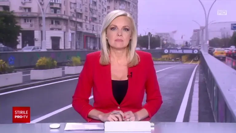 Incident șocant la Pasajul Unirii. Un bărbat a atacat cu pietre un echipaj de poliție. GALERIE FOTO și VIDEO