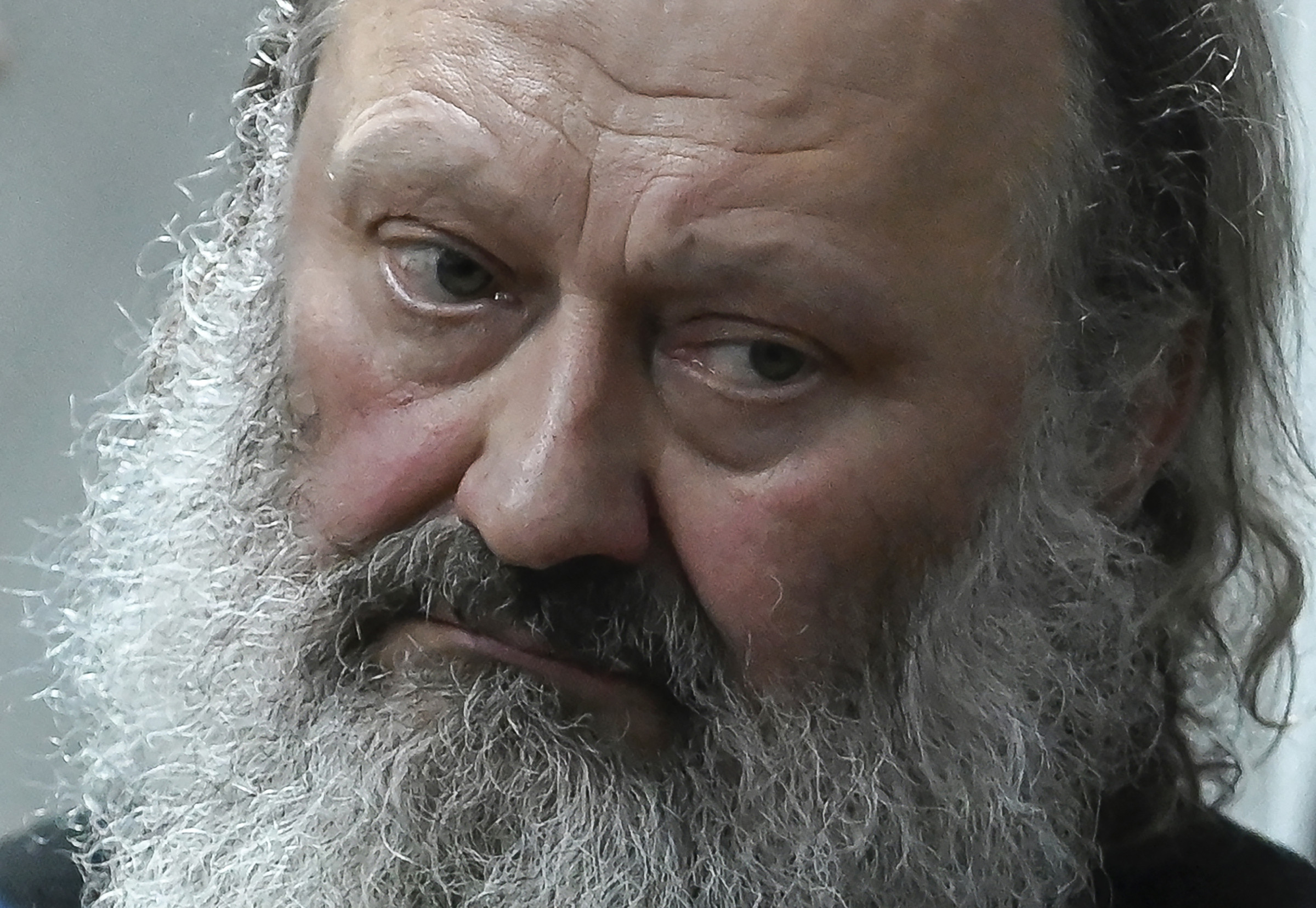 Război în Ucraina. Șeful Bisericii Ortodoxe Ucrainene, mitropolitul Pavel, a fost arestat pentru că a susținut Rusia