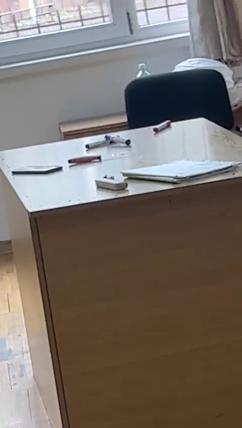 Propuneri după batjocorirea profesoarei din Ploiești: exmatricularea și amenințarea profesorilor să fie considerată ultraj