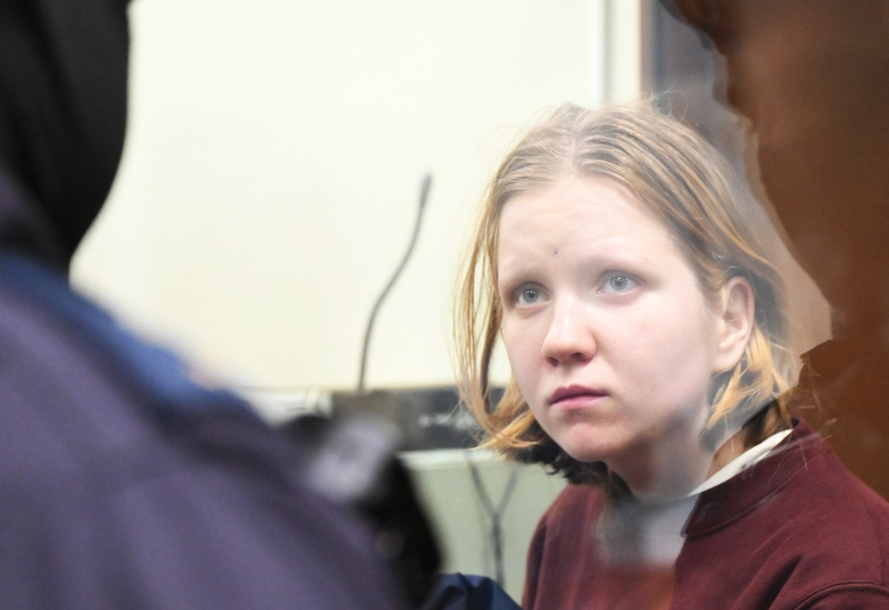 Răsturnare de situație. Tânăra care l-a ucis pe bloggerul rus credea că dă un test pentru angajare și nu știa de explozibil