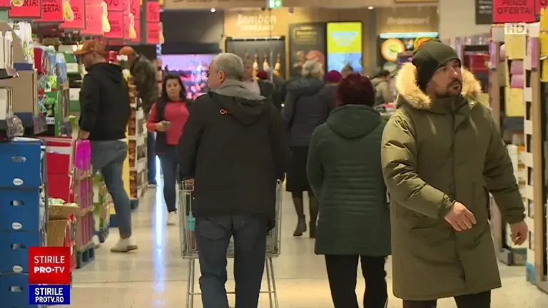 Metodele folosite de români pentru a economisi bani la cumpărături. Cum evităm risipa alimentară de Paște