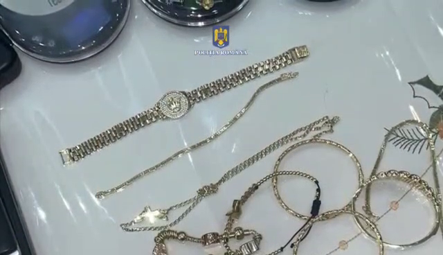 Surse: Percheziții la nepoții lui Nicolae Guță. Vindeau pe internet bijuterii de aur cu însemnele unor firme de lux | VIDEO