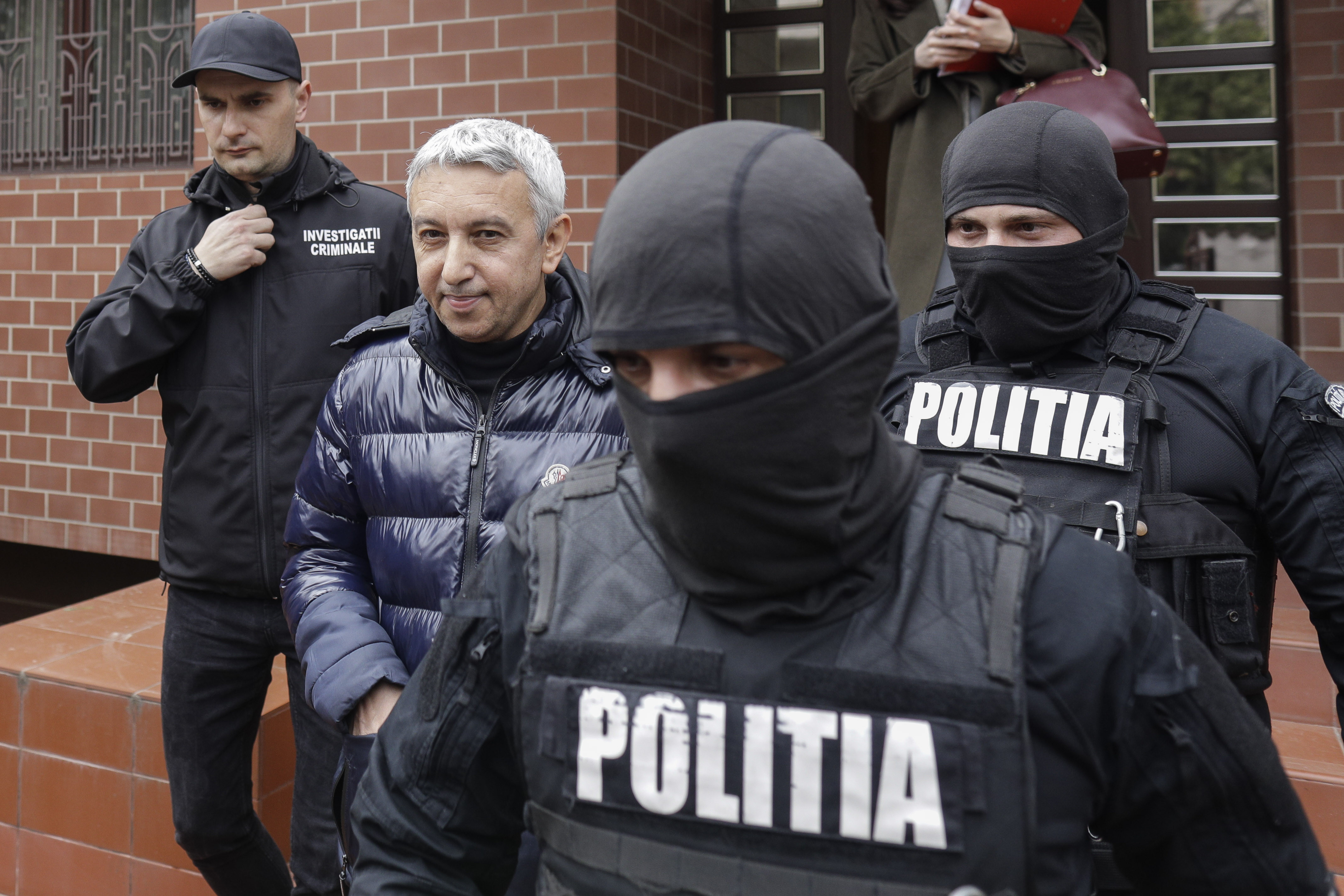 Judecătoria Constanţa a revocat controlul judiciar în privinţa lui Dan Diaconescu, acuzat de act sexual cu minor