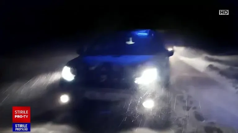 Vortexul polar face ravagii în țară. Drumurile sunt blocate, sute de oameni înzăpeziți. UPDATE GALERIE FOTO