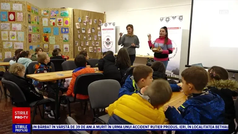 Veselie la atelierele de creație cu specific pascal de la Baia Mare. Zeci de copii au învățat că picteze