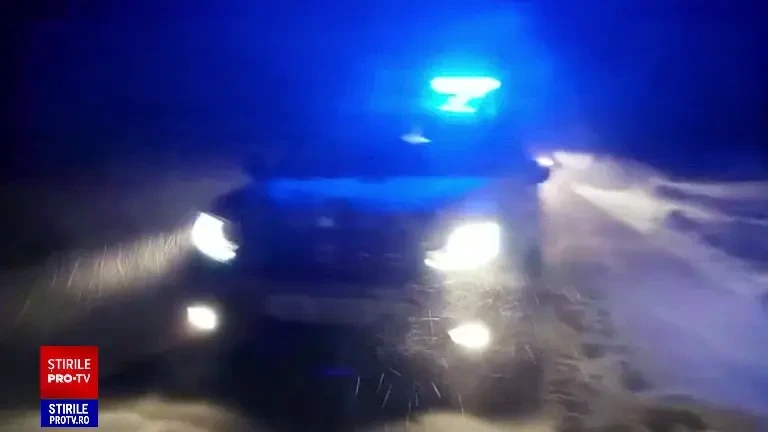 Vortexul polar face ravagii în țară. Drumurile sunt blocate, sute de oameni înzăpeziți. UPDATE GALERIE FOTO