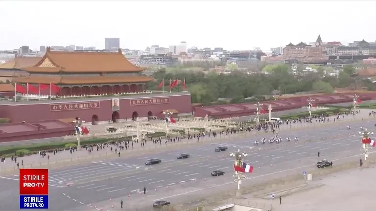 UE face presiuni în China. Macron și Von der Leyen l-au îndemnat pe Xi Jinping să ia legătura și cu președintele Ucrainei