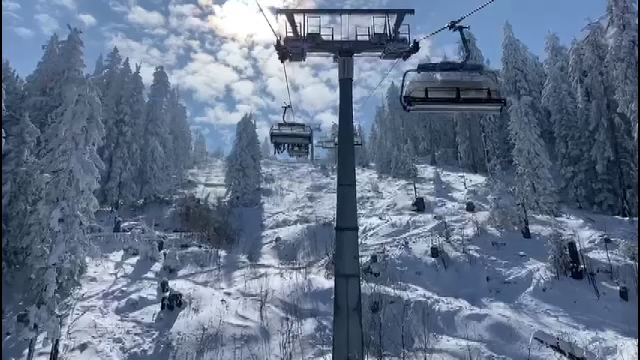 Zăpadă ca-n povești la munte. Românii care își vor petrece Paștele la schi: ”Am avut o șansă extraordinară”