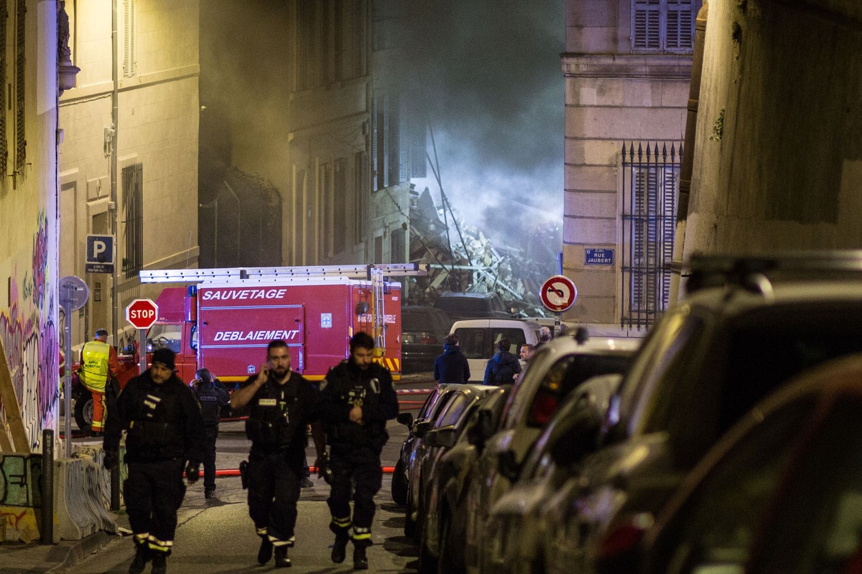 Două persoane au fost găsite moarte sub dărâmăturile clădirii prăbușite în Marsilia. Alți opt oameni sunt dați dispăruți