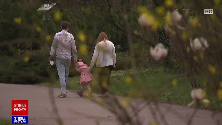 Suntem din ce în ce mai puțini. Natalitatea scade dramatic lună de lună