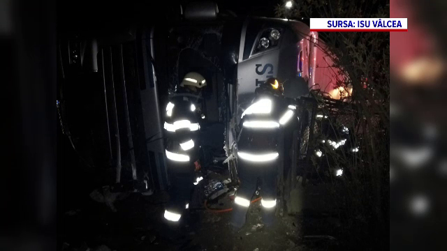 Un bărbat de 42 de ani din Bulgaria a murit într-un cumplit accident în Vâlcea. A intrat cu TIR-ul într-un cap de pod