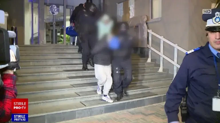 Cum acționa rețeaua care vindea droguri elevilor și studenților din toată țara. Aveau un grup criptat cu 11.000 de membri