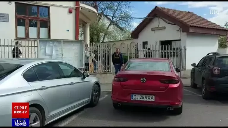 Medicul din Târgu Jiu reținut după moartea unei paciente, audiat de polițiști. În dosar mai este vizat un medic din Craiova