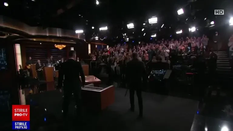 Cum a fost surprins Jeremy Renner la patru luni după accidentul teribil în care și-a fracturat 30 de oase