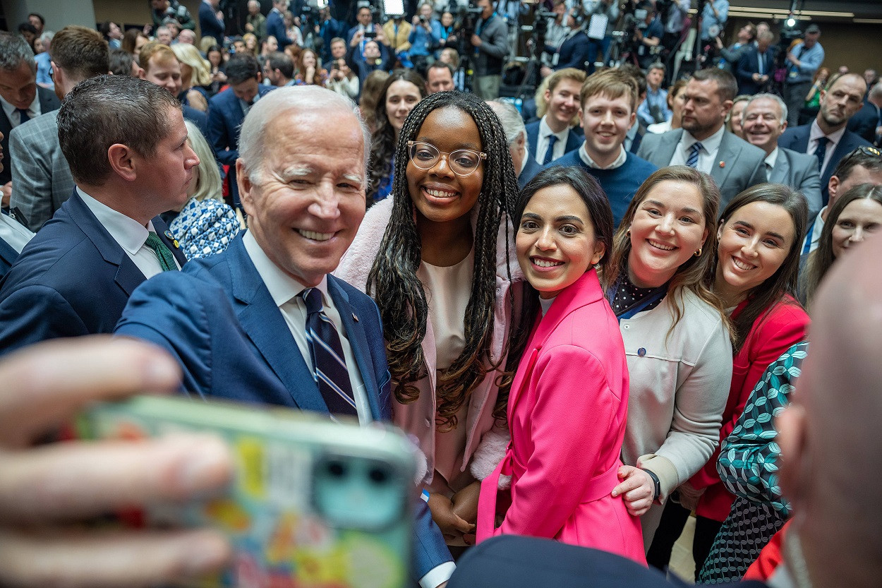 Un document ”top secret” despre vizita lui Joe Biden în Irlanda de Nord, găsit pe străzile din Belfast