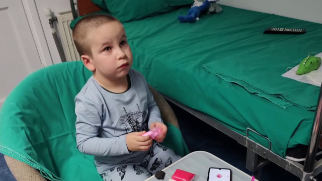 Miracol în Săptămâna Mare. Un băiețel de patru ani a primit o nouă șansă la viață. Avea nevoie de transplant de rinichi