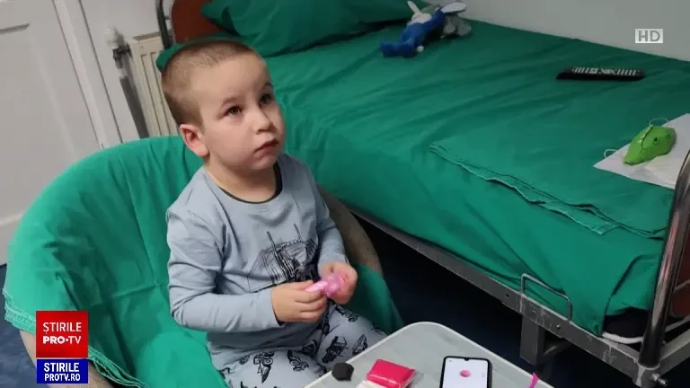 Miracol în Săptămâna Mare. Un băiețel de patru ani a primit o nouă șansă la viață. Avea nevoie de transplant de rinichi