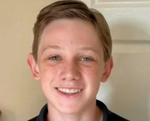 O mamă şi-a sugrumat până la moarte fiul de 11 ani, pentru că se plângea din cauza problemelor cu banii