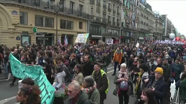 Consiliul Constituțional din Franța: Creșterea vârstei de pensionare la 64 de ani este constituțională