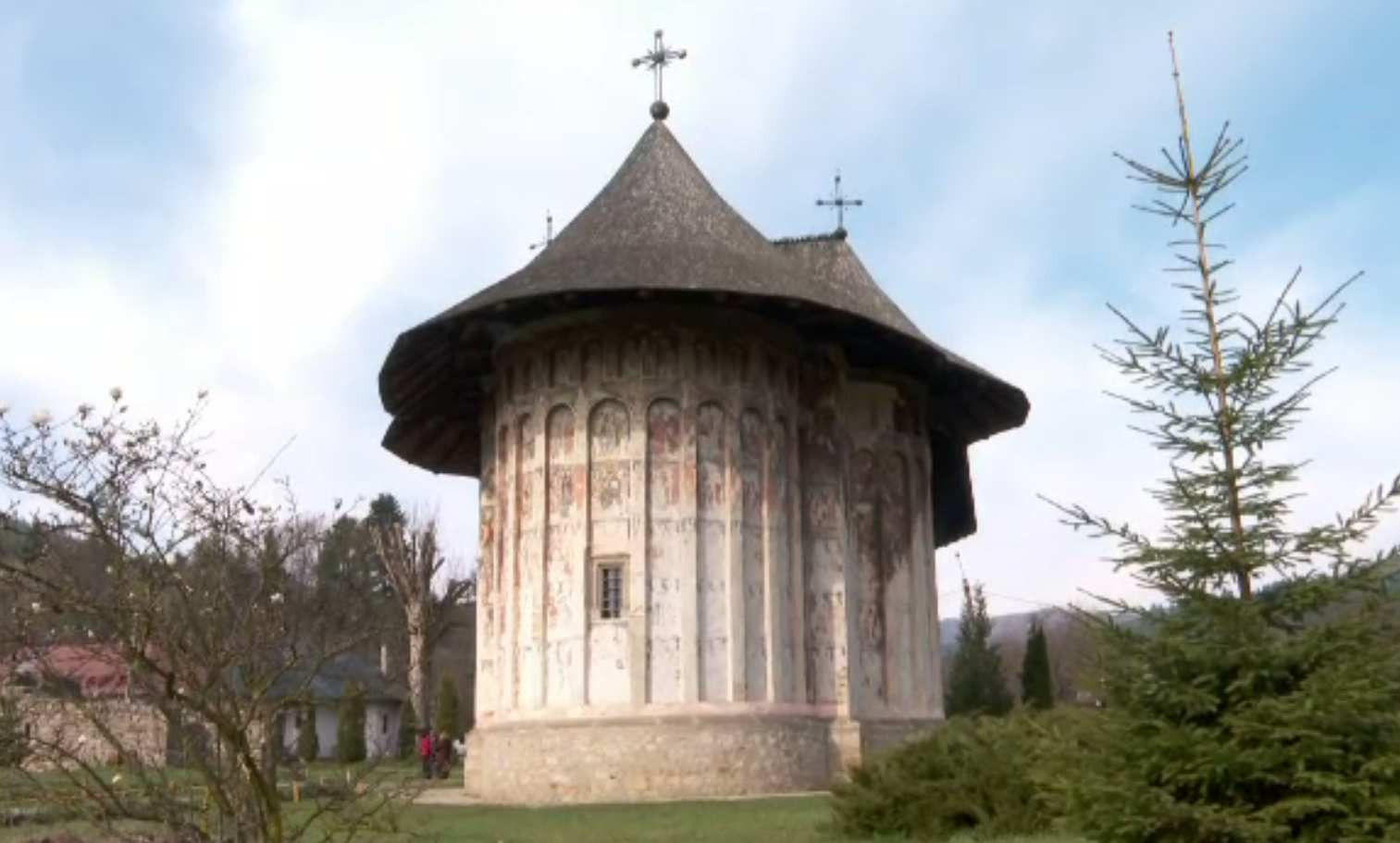 Turiștii străini sunt marcați de mănăstirile din Bucovina, la Sărbătorile de Paște. „Ești fascinat de frumuseţea locurilor"