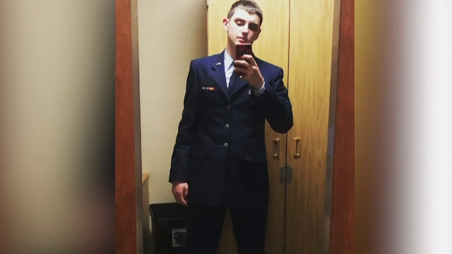 Numărul documentelor scurse de la Pentagon este uriaș. Cum a reușit un tânăr militar teribilist să zguduie sistemul SUA