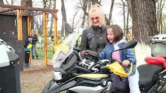 ”Motoiepurașul” din Turda. Vânătoare de ouă de Paște printre motociclete: ”Foarte încântați, foarte grăbiți”