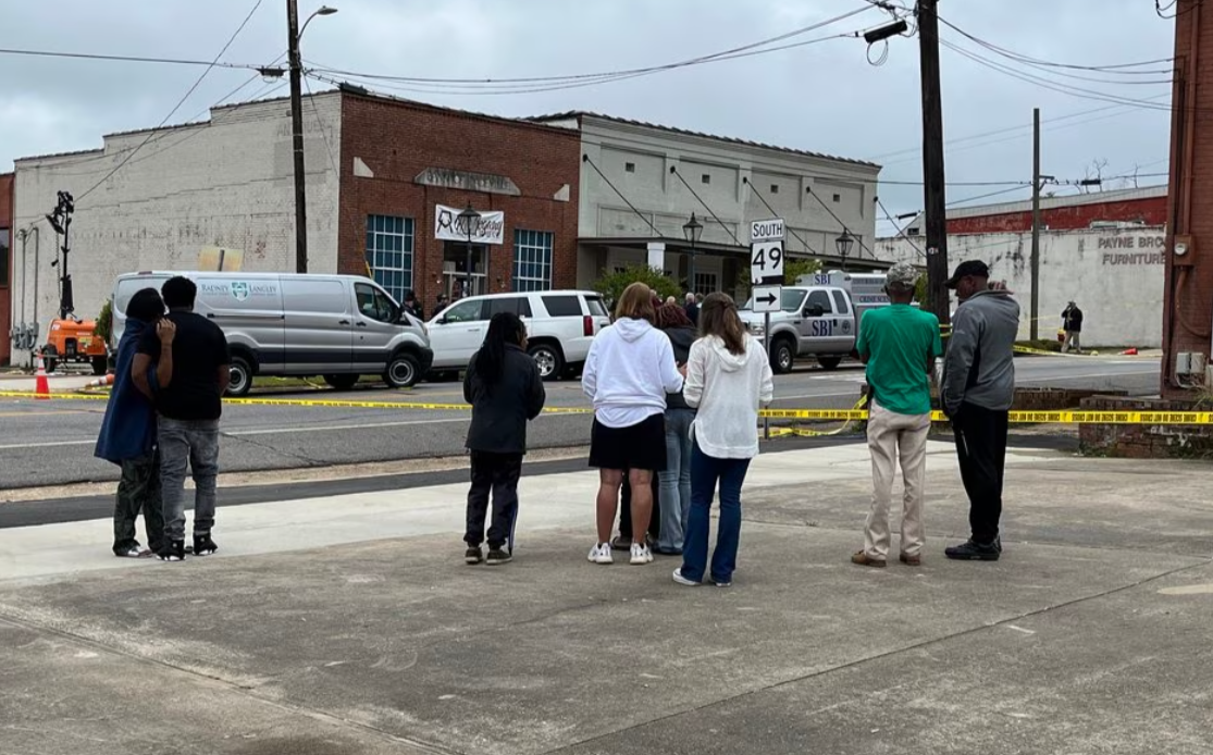 Atac armat la o petrecere, în Alabama. Patru oameni au murit și 28 au fost răniți