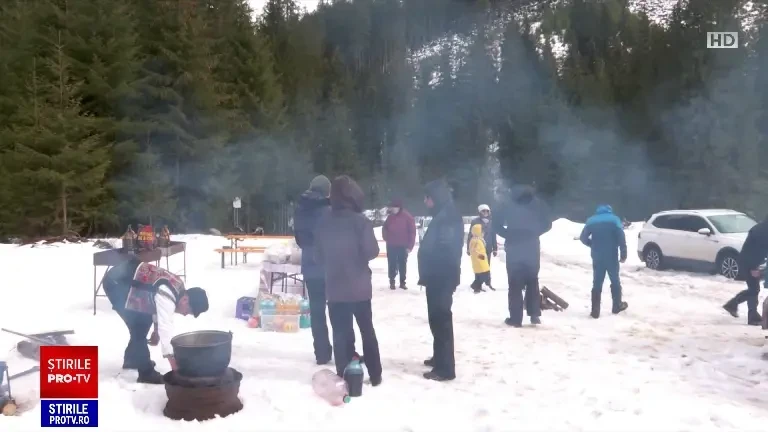 Paștele în Bucovina se petrece cu mese întinse și bunătăți din zonă: „Mulți nu au văzut toată iarna câtă zăpadă avem noi”