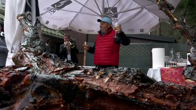 Petrecerile câmpenești sunt în toi, în Bucovina. Sărbătoarea Paștelui continuă și luni pentru mulți