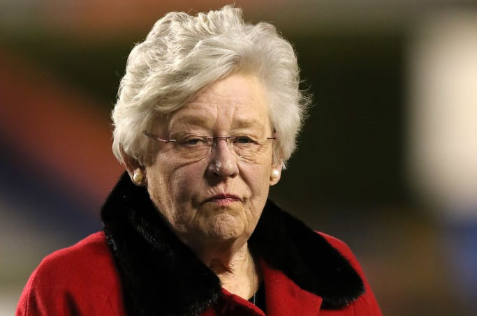 Guvernatoarea din Alabama, unde au murit recent 4 adolescenți împușcați, susține portul de armă fără permis special