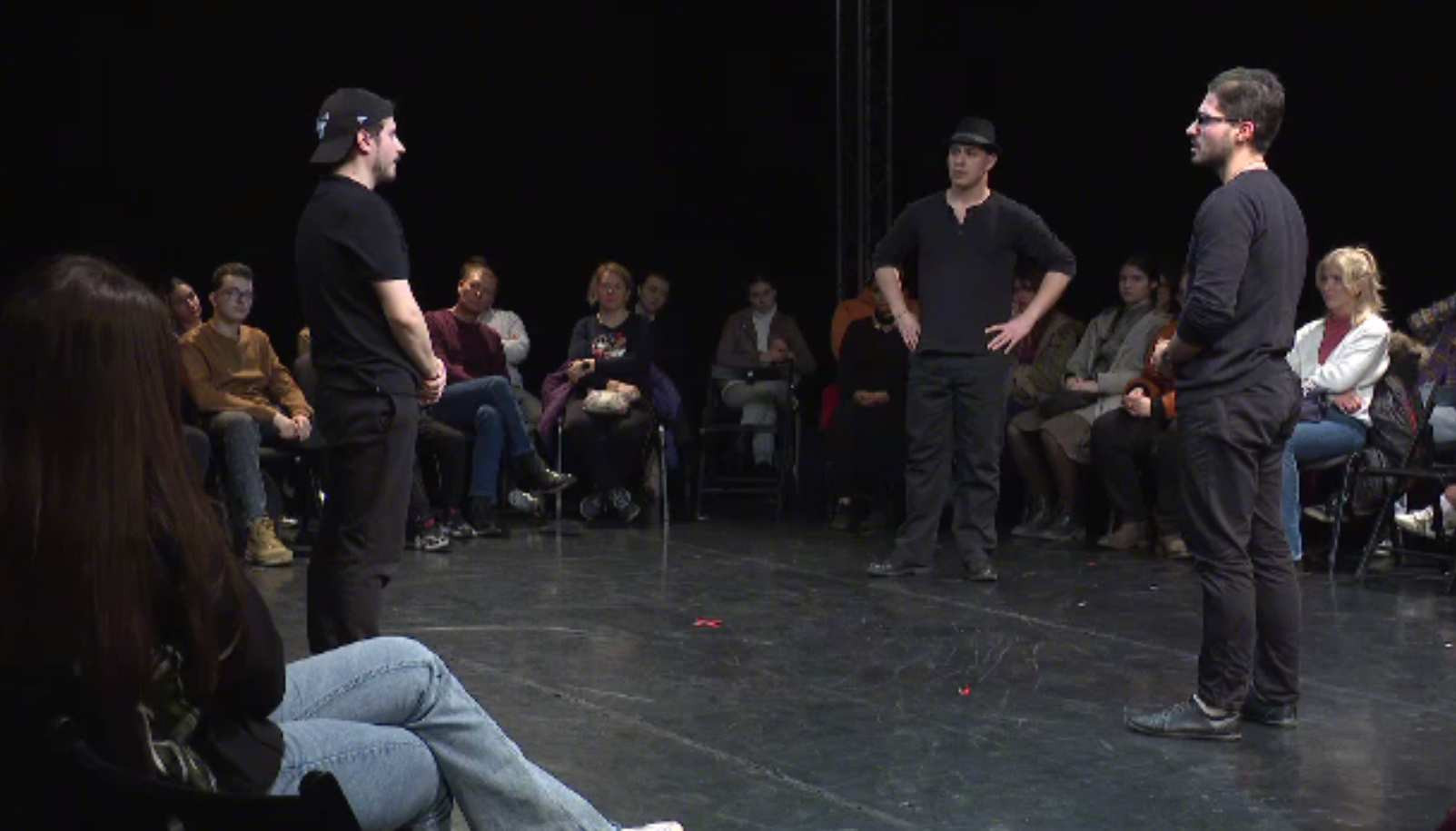 Spectacole de teatru gratuite pentru liceeni, cu operele de la BAC