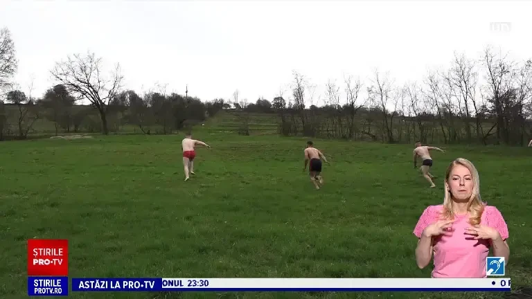 Tradiția pogăniciului s-a ținut și anul acesta în Mureș. Primul gospodar care a ieșit la arat a fost fugărit după slujbă