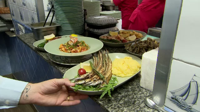 Turiștii de pe litoral s-au bucurat de mâncăruri cu specific pescăresc. Cel mai căutat preparat a fost borșul de pește