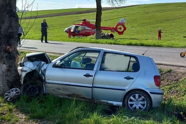 Trei persoane, între care o fetiţă de şapte ani, au ajuns la spital, în urma unui accident în Bihor | VIDEO