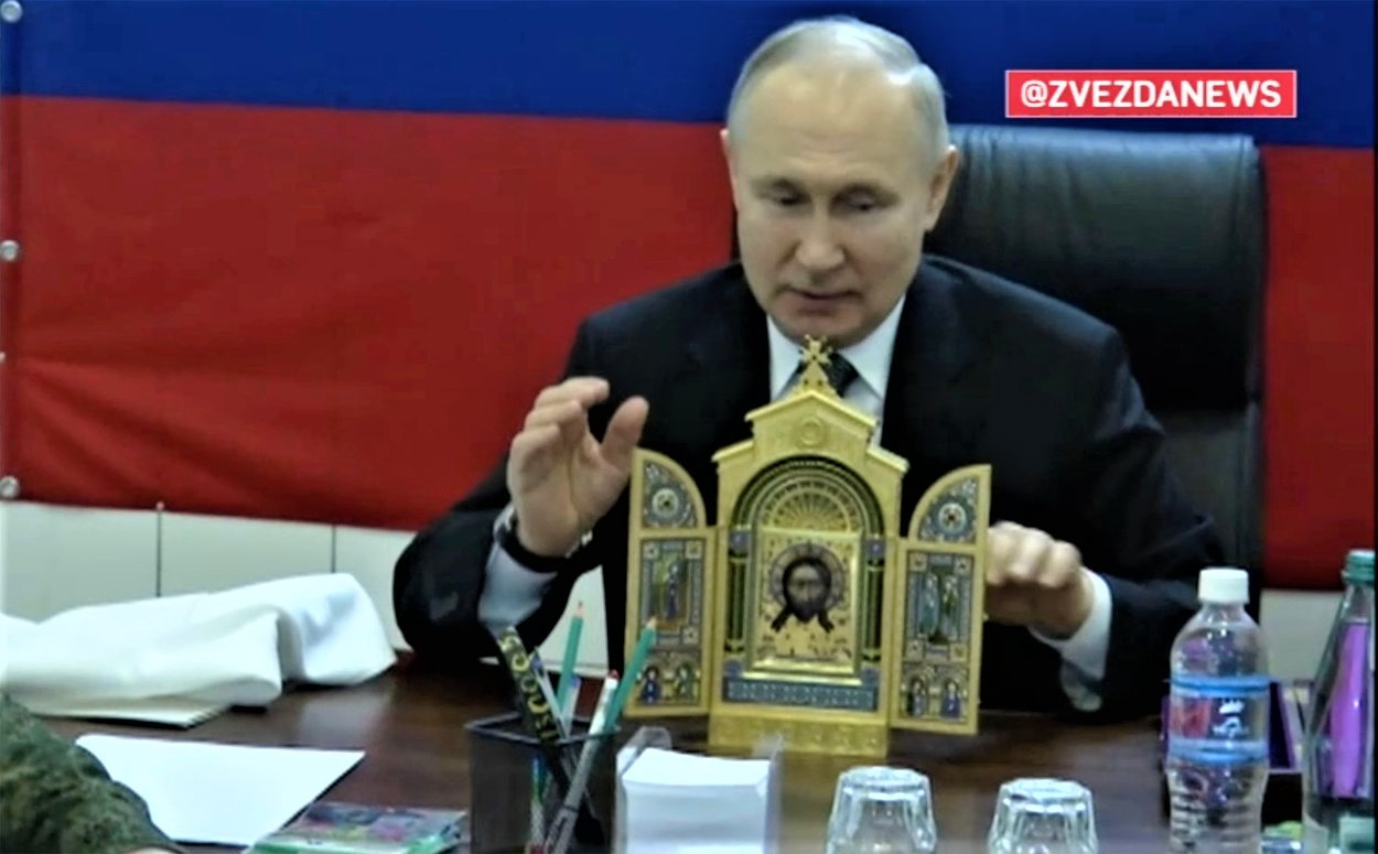 Cadoul oferit de Putin militarilor ruși, în timpul vizitei sale din zonele ocupate din Ucraina: „Este important să vă ascult”