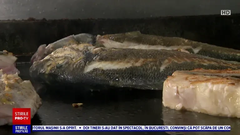 Turiștii de pe litoral s-au bucurat de mâncăruri cu specific pescăresc. Cel mai căutat preparat a fost borșul de pește